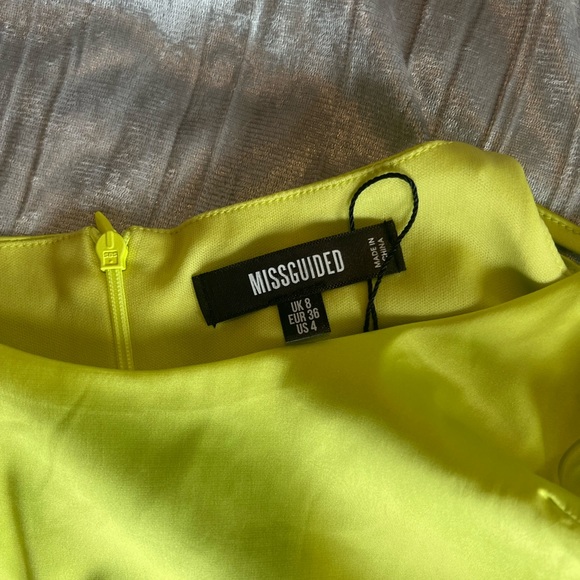 Neon yellow Missguided going out dress - Picture 3 of 4